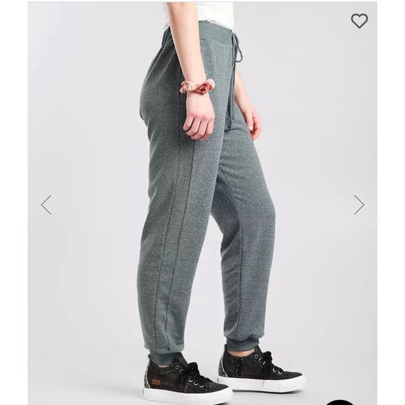 BKE Women's buckle snow Heather Joggers Sweatpants Green Large NEW - Picture 2 of 12